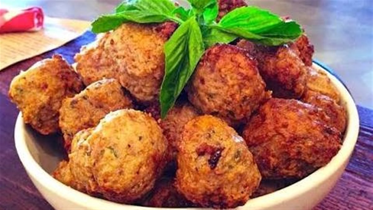 فيتامين وبروتين ….طريقة عمل كفتة الكوسة بالدجاج في المنزل