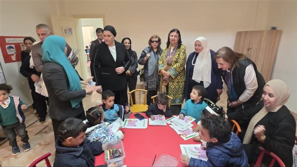 رئيسة “القومي للطفولة” تتفقد جمعية نداء لتأهيل الأطفال الصم وضعاف السمع