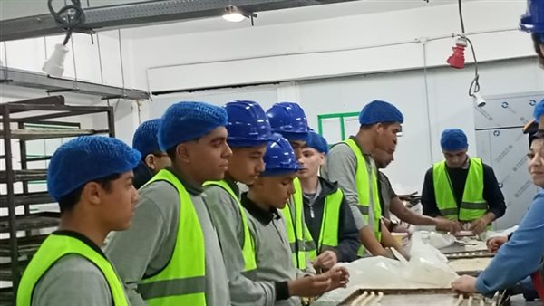 مدير تعليم القليوبية يتفقد مركز التميز للسيارات ومدرسة ماي واي الفنية بالعبور