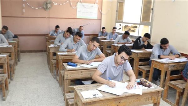 عاجل.. موعد بدء المقابلات الشخصية للمرشحين للعمل كرؤساء لجان امتحانات الدبلومات الفنية بالقاهرة