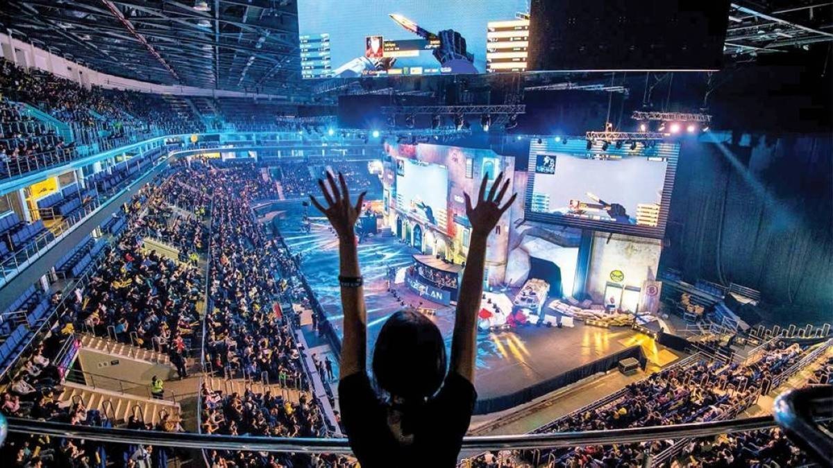 عندما تلتقي الرياضة الحقيقية بالإلكترونية