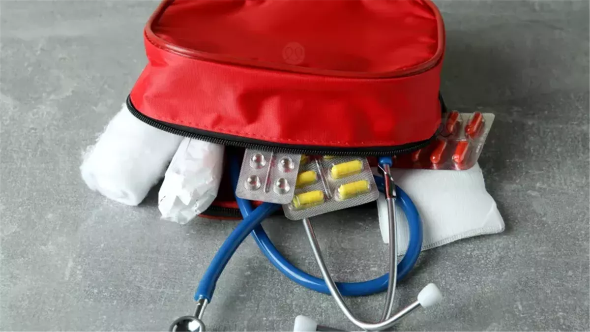 “الصحة” تستعرض إرشادات السفر بالأدوية داخل المطارات وعلى متن الطائرات