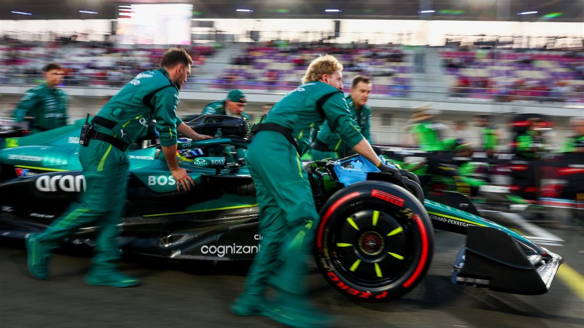 الكشف عن الموعد الرسمي لإطلاق سيارة AMR26 (صور)