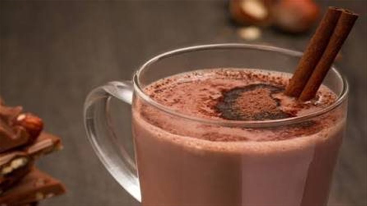 لذيذة وصحية.. مشروبات طبيعية تمنح جسمك الدفء في الشتاء