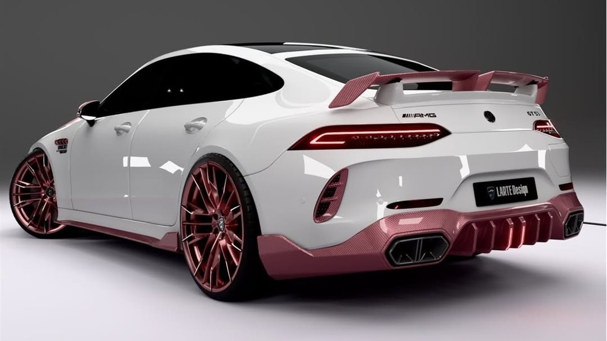 سيارة مرسيدس AMG GT 53 تتألق بلمسات الوردي الكربوني… مزيج القوة والفخامة