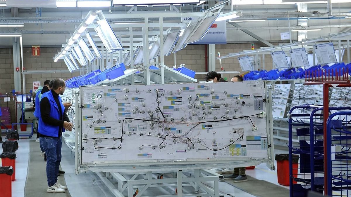 افتتاح مصنع عالمي للضفائر الكهربائية للسيارات في مصر بواسطة شركة “ليوني” الألمانية