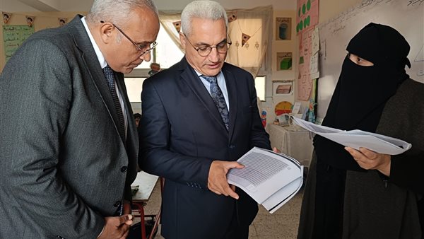 وكيل مديرية التعليم بالقاهرة يتفقد مدارس إدارة بدر التعليمية