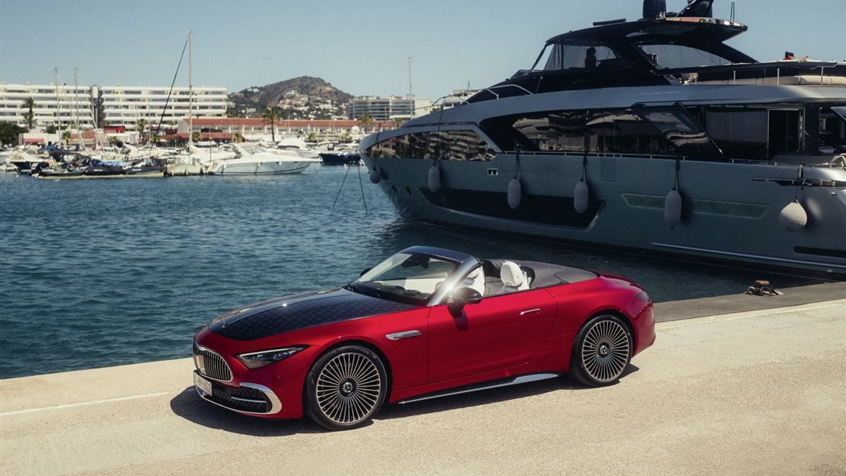 مرسيدس بنز SL مونوجرام مايباخ.. فخامة لا مثيل لها على الطريق