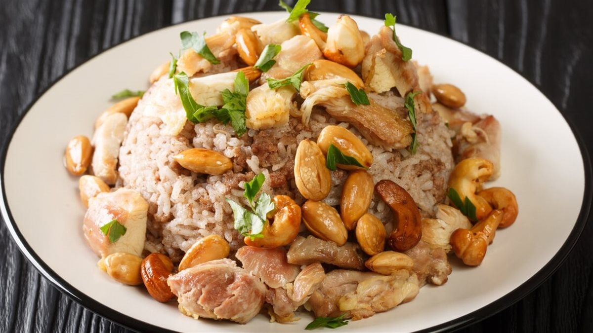 طريقة تحضير الأرز بالمكسرات.. نكهة غنية ولمسة مطاعم على سفرتك