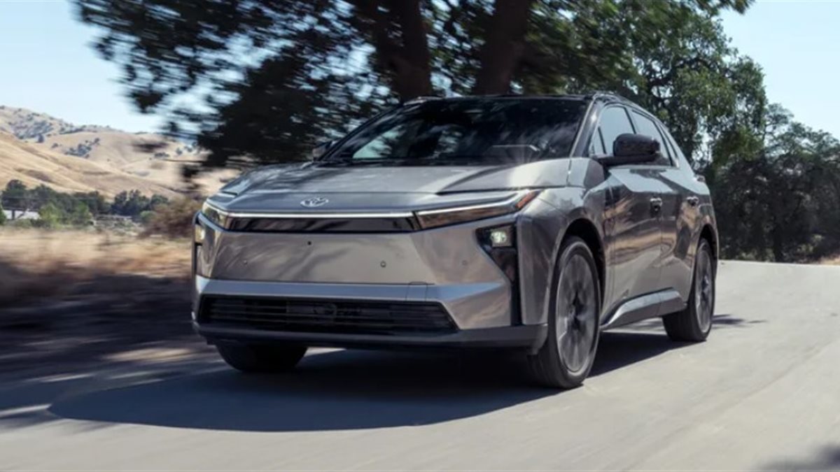 تويوتا RAV4 موديل 2026 الجيل السادس.. هجينة بالكامل وخيارات PHEV متقدمة