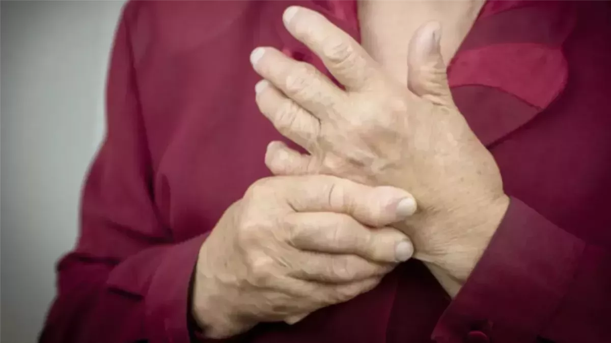 مع قرب فصل الشتاء.. تعرف على طرق لتخفيف آلام المفاصل