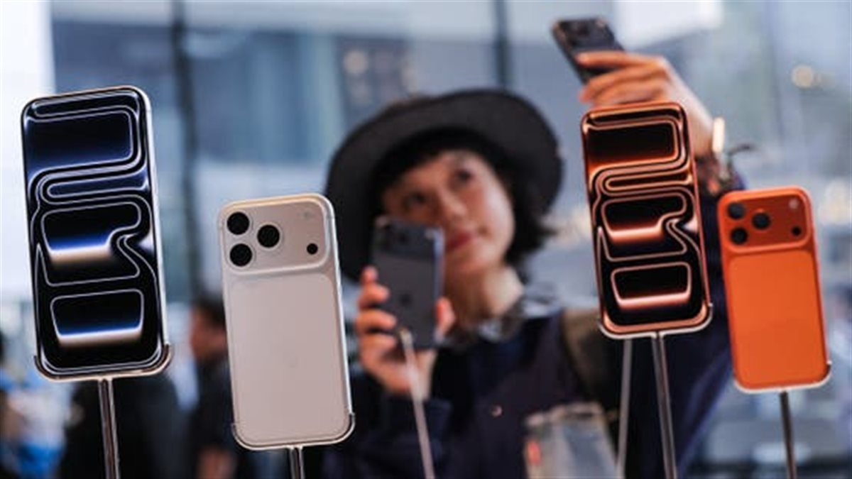 2026 على الأبواب.. «آبل» تكشف عن أجهزة جديدة وآيفون بأسعار رمزية