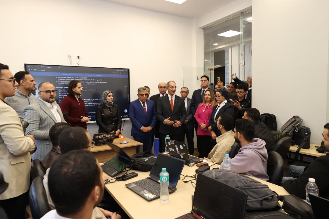 <strong>الدكتور عمرو طلعت وزير الاتصالات وتكنولوجيا المعلومات</strong>