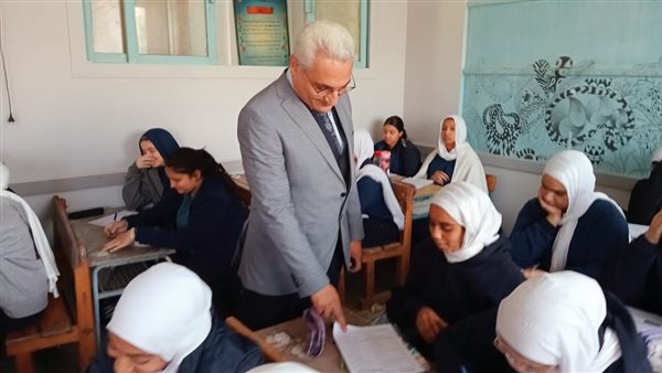 وكيل تعليم القاهرة يتابع امتحانات شهر نوفمبر 2025 لطلاب صفوف النقل