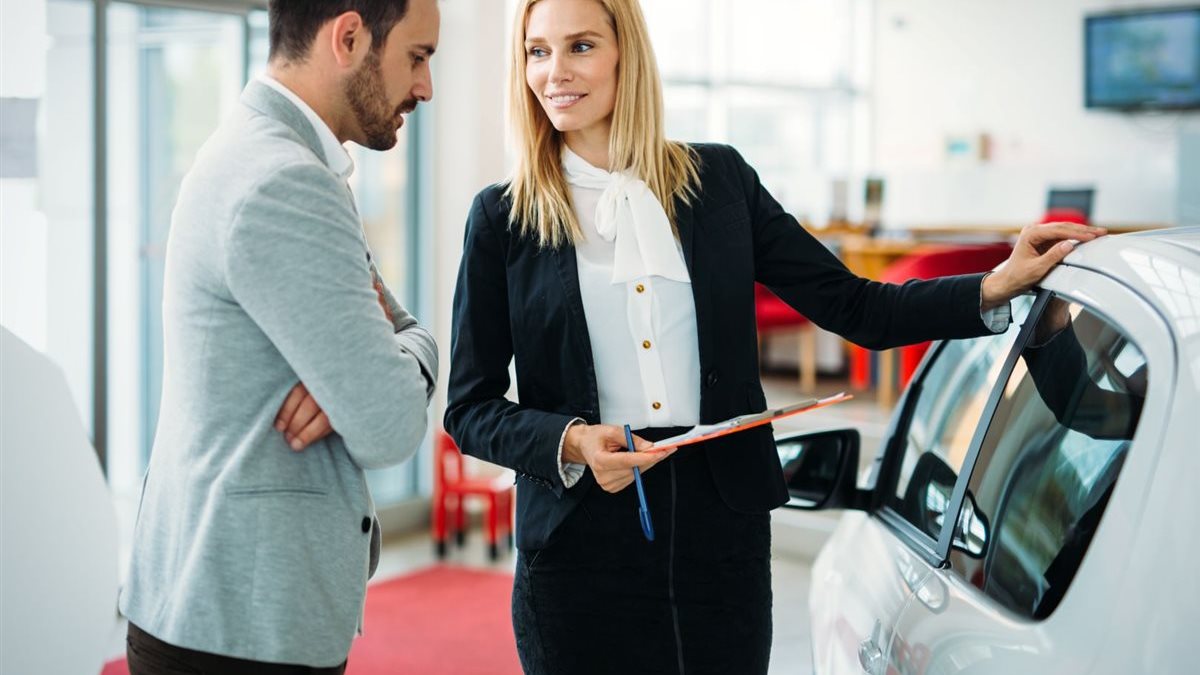 تخفيضات السيارات 2025.. نصائح المشتري الذكي لتوفير آلاف الجنيهات