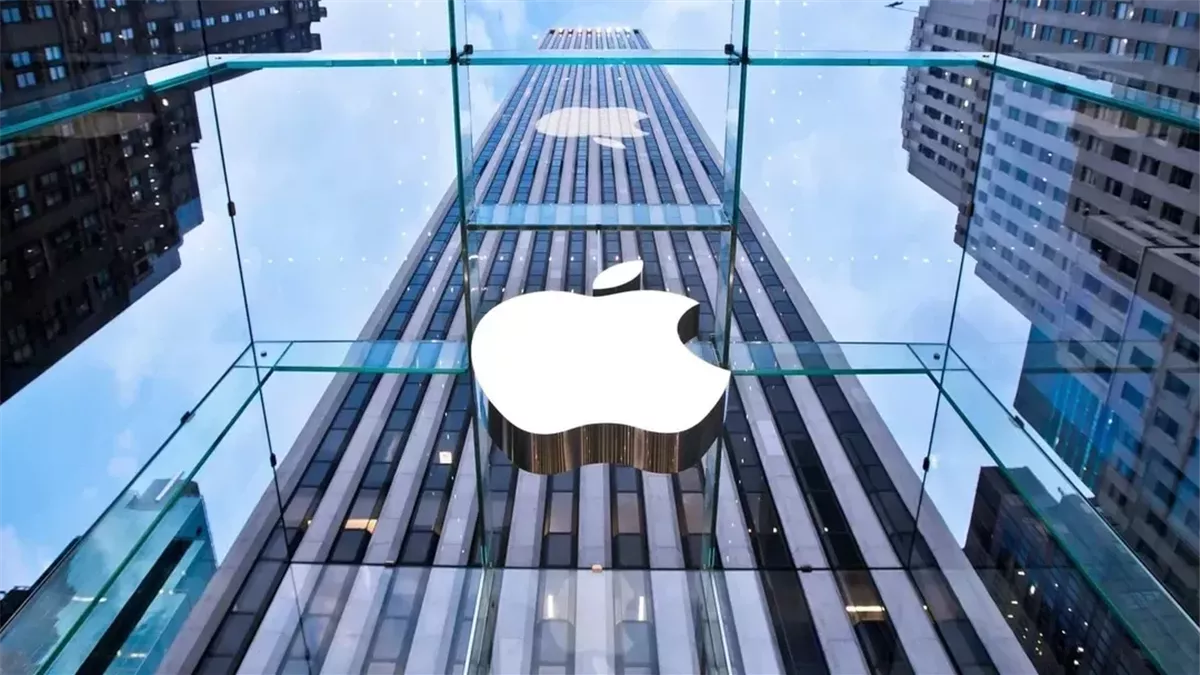 على رأسها الذكاء الاصطناعي.. أفضل تطبيقات آبل 2025