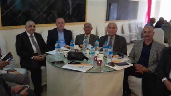 نقيب معلمين بني سويف يطالب بمقابلة وزير التعليم لعرض مطالب جموع المعلمين