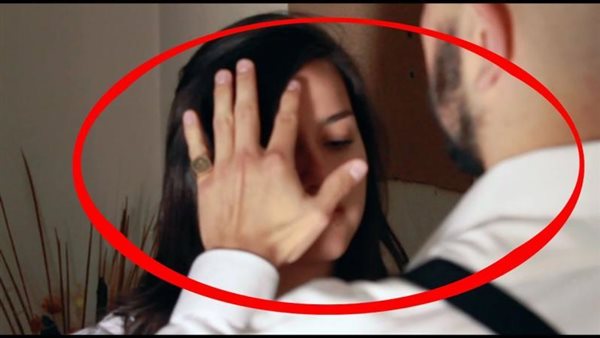 عاجل|«قَبَّل تلميذة بطريقة غير لائقة».. فصل معلم بمدرسة فتية الإسلام في السويس