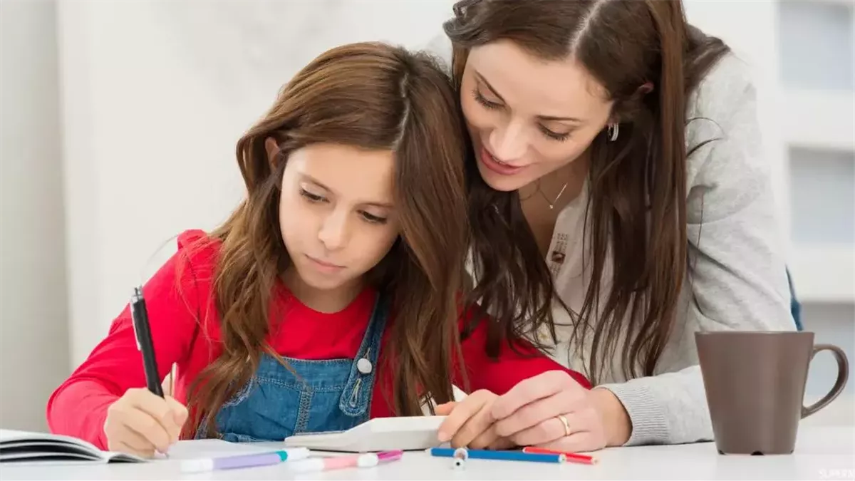 ما هو دور الأهل والمعلمين عند اكتشاف مخاوف الطفل من الامتحانات