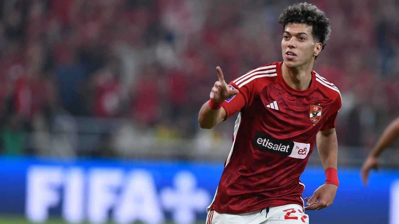 عرض فرنسي لضم إمام عاشور من الأهلي.. ومهيب عبد الهادي يكشف التفاصيل