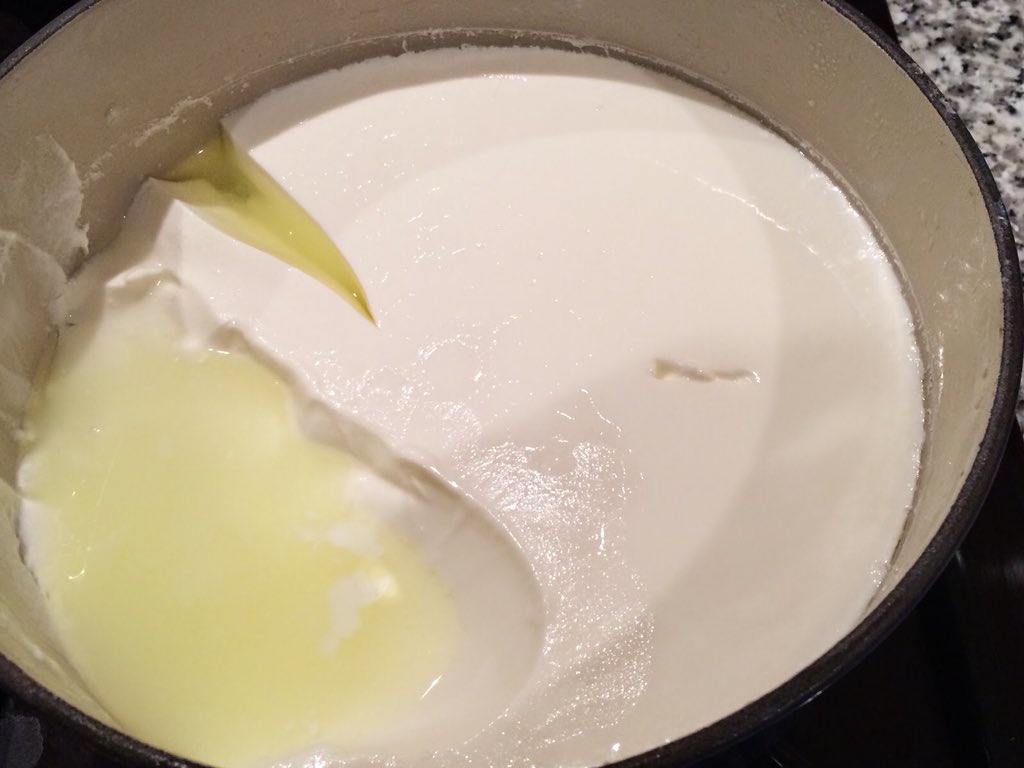 «صيدلية في علبة».. لماذا يُعد شرش الزبادي أفضل صديق لعضلاتك وجهازك الهضمي؟