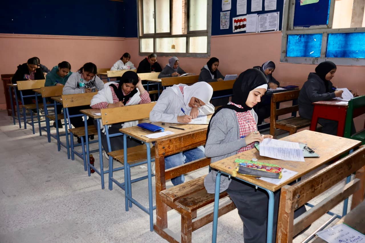 «الفرصة الأخيرة».. أقل من 72 ساعة تفصل طلاب الثانوية العامة عن إغلاق باب الاستمارة!