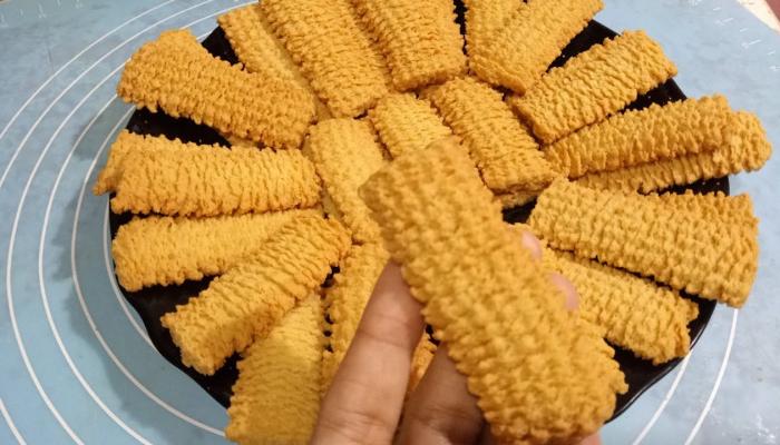 هش زي الجاهز.. طريقة عمل بسكويت العيد بالنشادر بمقادير على الشعرة وسر القرمشة