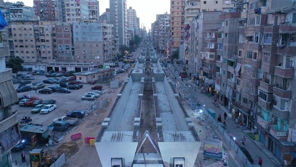 النقل تكشف تفاصيل مشروع مترو الإسكندرية ومراحل تنفيذه وعوائده الاقتصادية والبيئية
