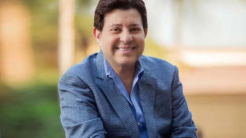 تطورات الحالة الصحية للفنان هاني شاكر بعد أزمته الصحية الأخيرة