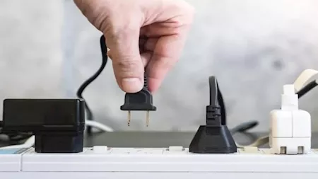 خلي بالك.. 3 أجهزة في منزلك ترفع فاتورة الكهرباء دون أن تشعر