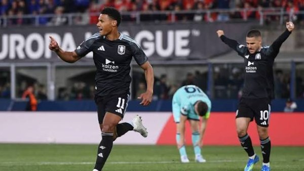 أستون فيلا يضع قدما في نصف نهائي الدوري الأوروبي بثلاثية في شباك بولونيا الإيطالي