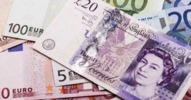 أسعار العملات اليوم الخميس 30 أبريل 2026 في مصر.. الجنيه الإسترليني يرتفع أمام الجنيه المصري ويصل إلى 72.56 جنيه في «بنك مصر»