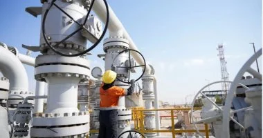 أسعار النفط اليوم في الأسواق العالمية.. خام برنت يسجل 111.59 دولار للبرميل وتزايد المخاوف من اضطرابات الإمدادات