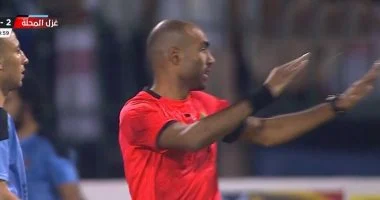 إيقاف طاقم حكام مباراة طنطا ووي وإحالتهم للتحقيق بسبب واقعة الموبايل الكارثية