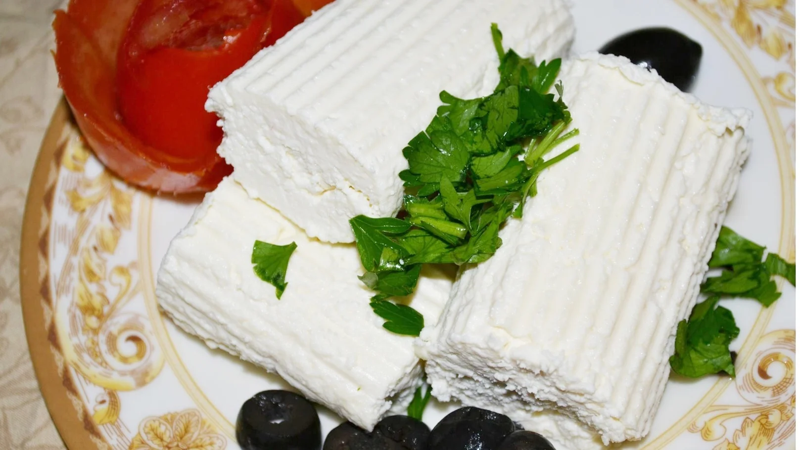 هتخلي عيالك يعشقوها.. 3 إضافات بسيطة تجعل طعم الجبنة القريش لا يقاوم