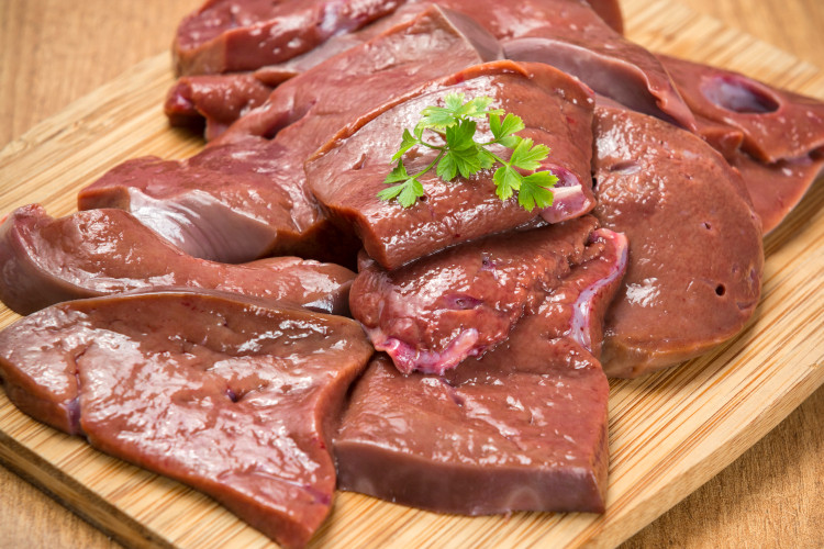 خطأ شائع يقع فيه الملايين.. خطوة لاتفعلها قبل طهي الكبدة بجميع أنواعها