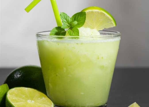 “انعش نفسك في الحر”.. أسهل طريقة لعمل الليمون بالنعناع  بدون ما يطلع مر