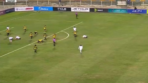 المقاولون العرب ينهي الشوط الأول متقدمًا على الإسماعيلي بهدف