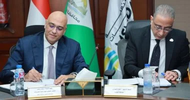 «جهاز تنمية المشروعات» يوقع عقداً بـ17 مليون جنيه لتطوير منطقة ميت عقبة بالجيزة