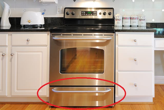 كل دا فاكرين إن درج البوتجاز بيحفظ سخونة الطعام فقط.. دا طلع كنز في مطبخك ومنعرفش