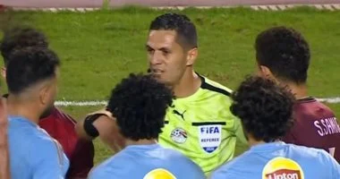 لجنة الحكام برئاسة أوسكار رويز تنشر تحليلاً للحالة الجدلية في الأهلي وسيراميكا