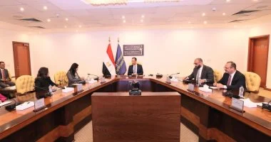 «وزارة الاتصالات» تبحث مع UNDP جذب الاستثمارات في مراكز البيانات والتعهيد