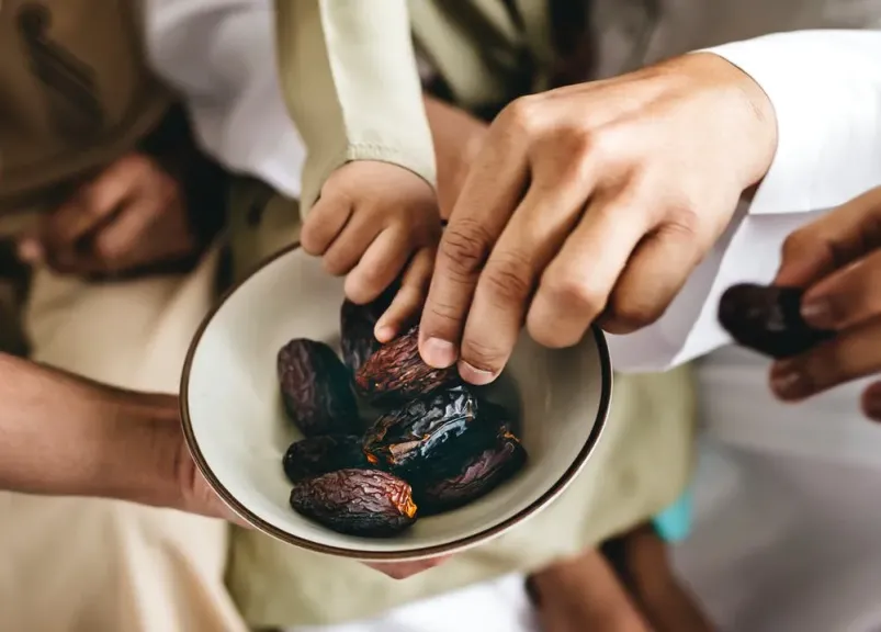 تفسير حلم التمر في المنام ودلالاته للرجل المتزوج والمرأة لابن سيرين