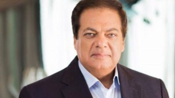 أبو العينين يهنئ الزمالك بالدوري.. ويوجه التحية لجماهير الكرة المصرية التي أشعلت المنافسة