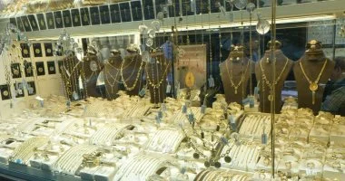 أسعار الذهب اليوم السبت 2-5-2026 في مصر.. الجنيه الذهب يسجل 55680 جنيهاً