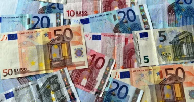 أسعار العملات اليوم الأحد 3 مايو 2026 في مصر.. تراجع سعر اليورو بالبنوك وسجل 62.70 جنيه للشراء بالمركزي