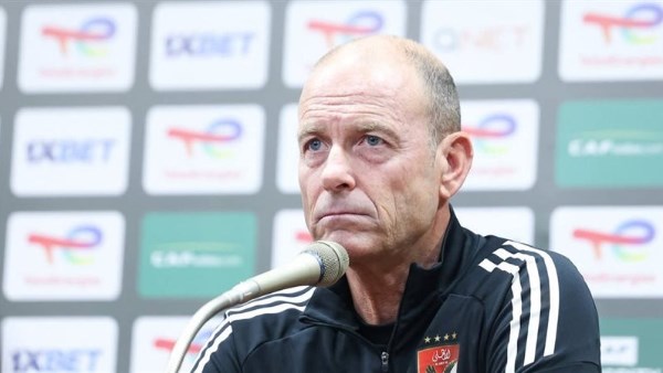إعلامي: رحيل توروب عن الأهلي في هذا الموعد رسميًا