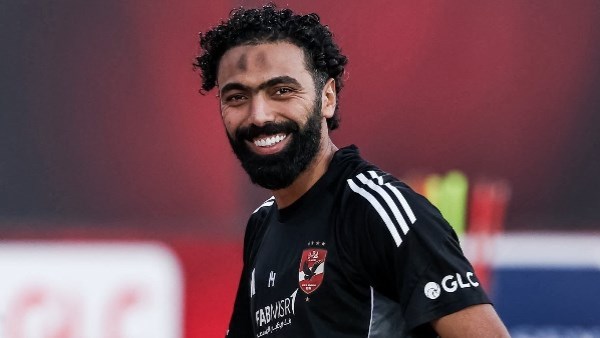 الأهلي يقترب من تجديد عقد حسين الشحات لمدة موسمين