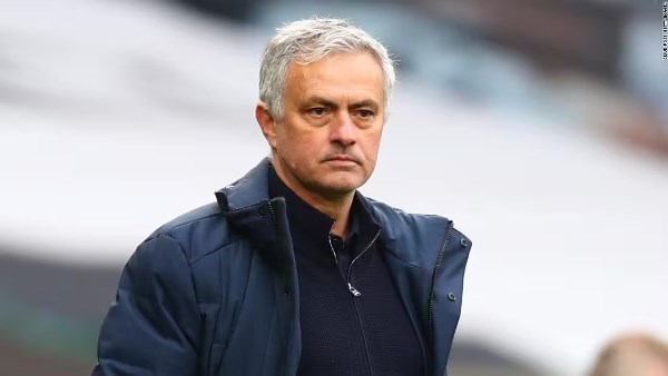 الاتفاق تم.. تفاصيل عقد مورينيو مع ريال مدريد وموعد الإعلان الرسمي