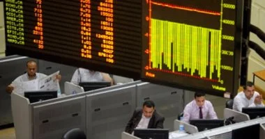 البورصة المصرية تشهد زخماً في التوزيعات النقدية وقضايا «المنتجعات السياحية» خلال الأسبوع الأول من مايو
